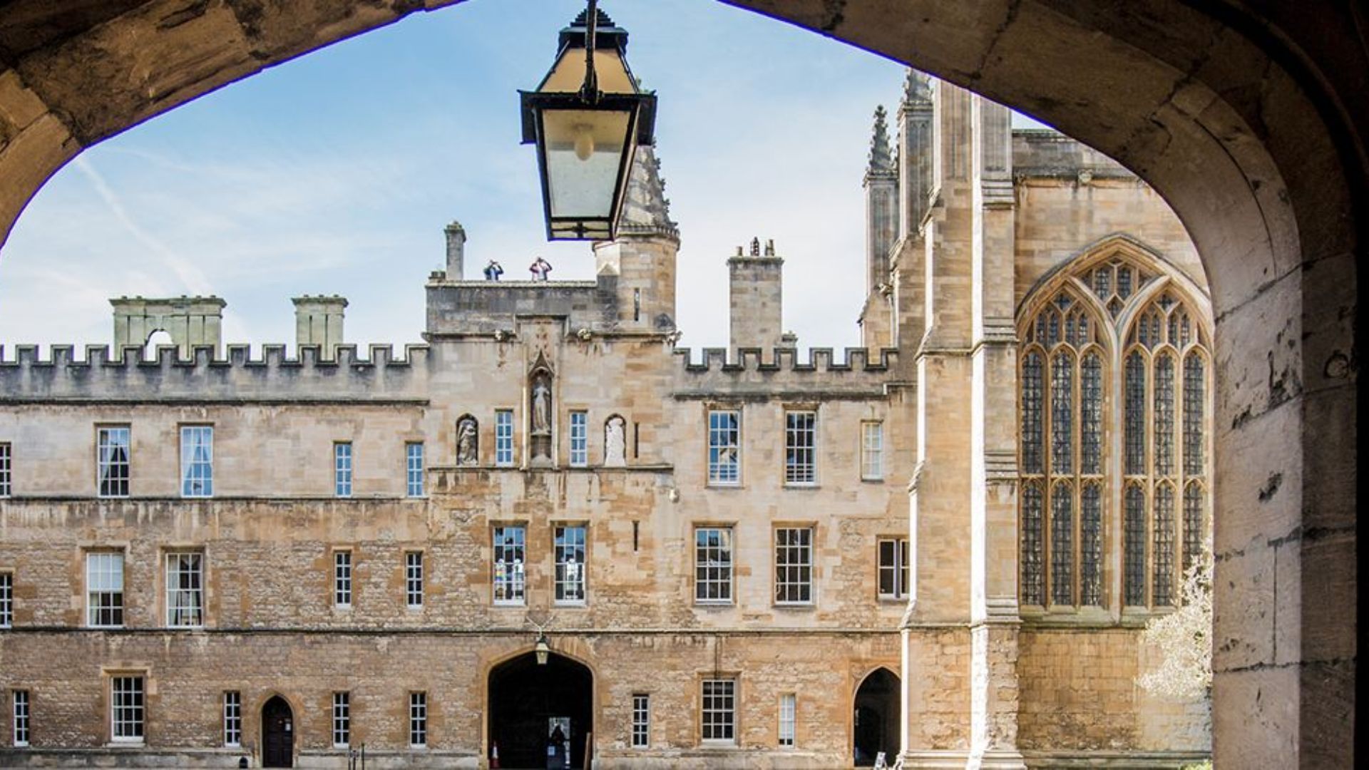 Embrace the Quintessential Oxford Experience through the Oxford Summer Program